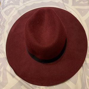 4/20$ Burgundy hat